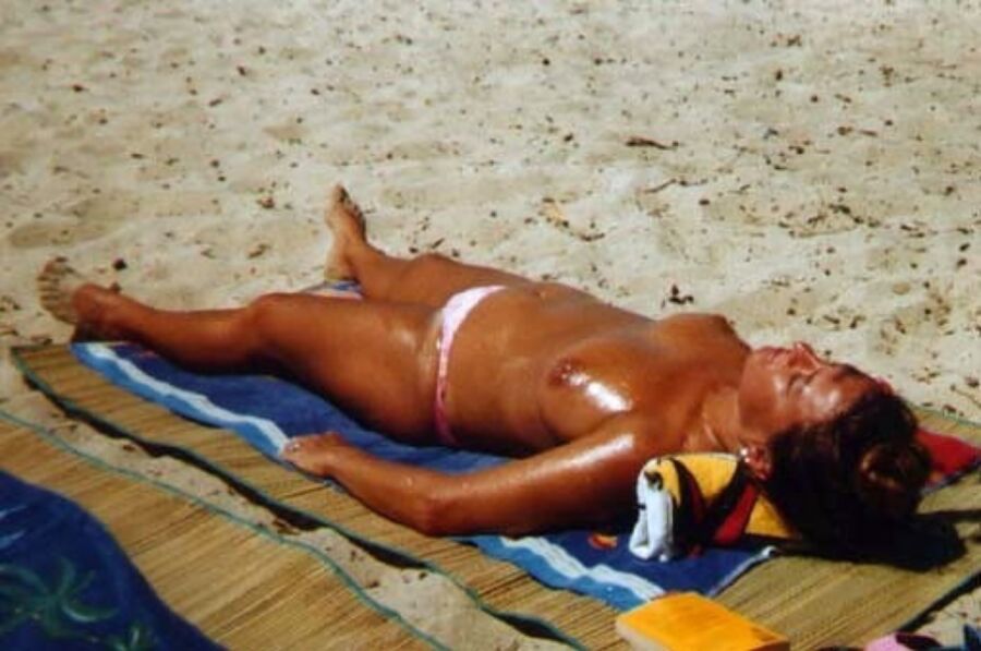 Free porn pics of Retro Beach - Topless 18 of 22 pics