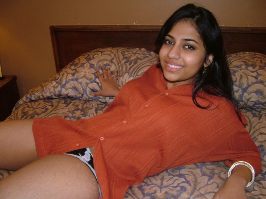Free porn pics of Amapreet Chelea Indian Delight 10 of 21 pics