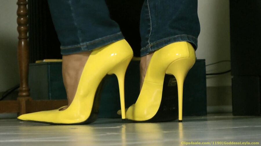 Free porn pics of New Yellow Stilettos Posing 13 of 60 pics