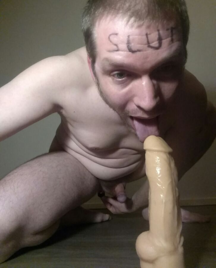 Free porn pics of Expose this male slut! 6 of 8 pics