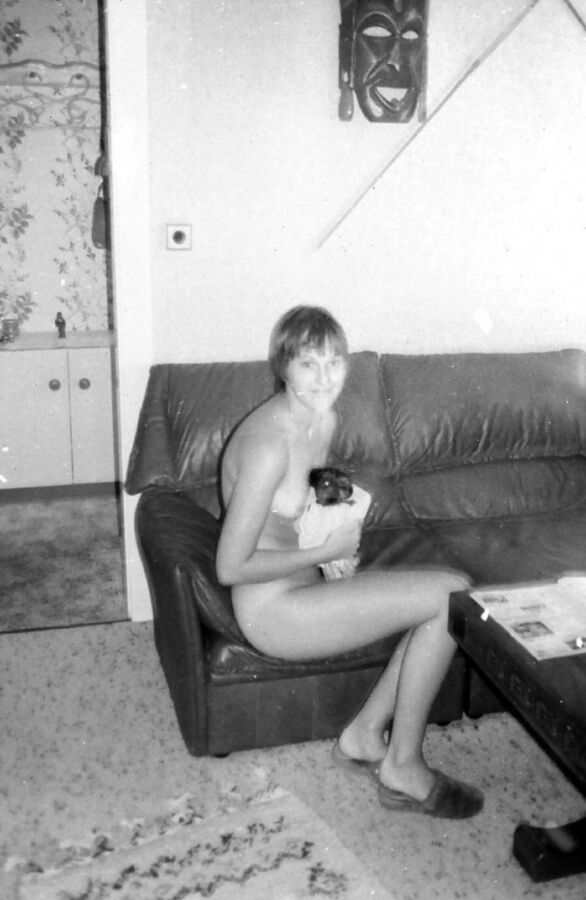 Free porn pics of Vintage Amateur Slut 24 of 31 pics