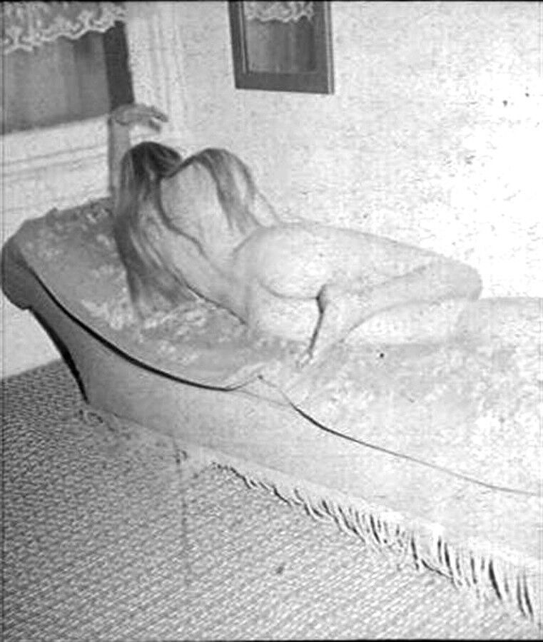 Free porn pics of Black n White Pics of vintage amateurs and some pro. 10 of 822 pics