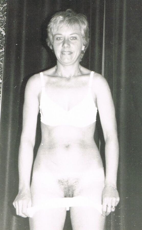 Free porn pics of Black n White Pics of vintage amateurs and some pro. 21 of 822 pics