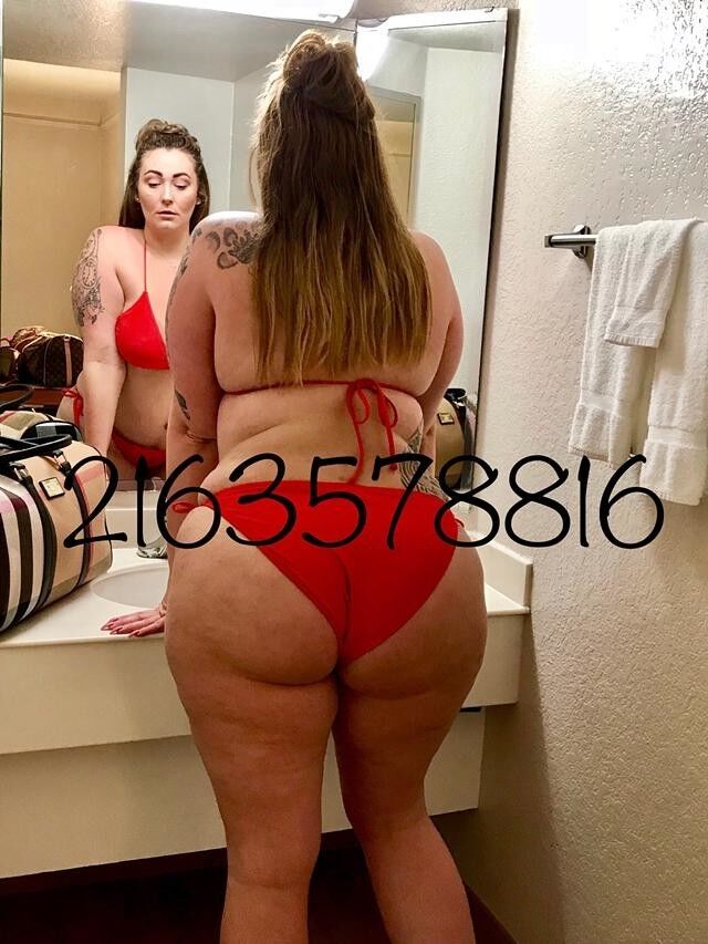 Free porn pics of SUPER HOT Fat Ass Amazon BBW with LEGS and THIGHS 5 of 20 pics