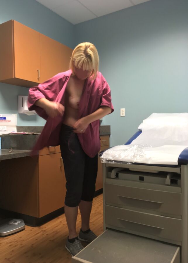 Free porn pics of Wife Holly preparing for her medical exam 4 of 8 pics