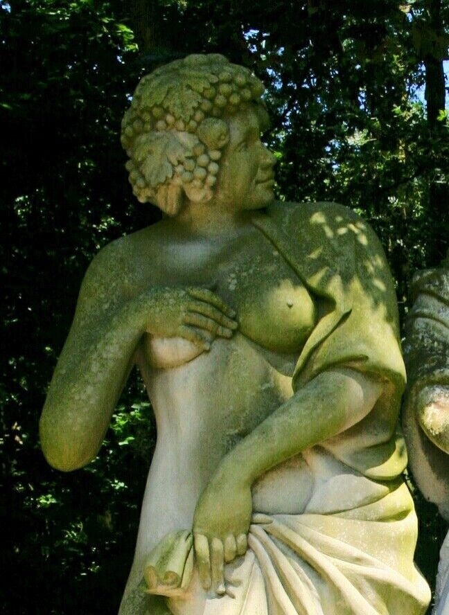 Free porn pics of Erotic sculptures of mostly voluptuous women 8 of 8 pics