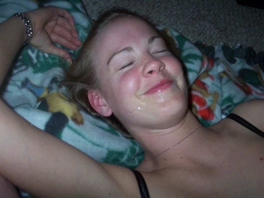 Free porn pics of Amateur Smiling Facials 7 of 30 pics