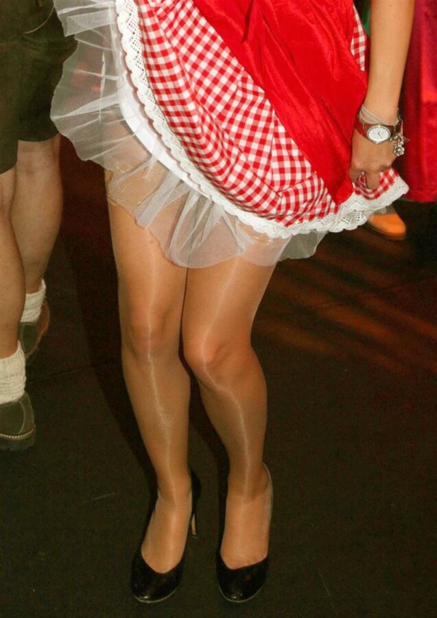 Free porn pics of Fesche Madln im Dirndl zum Siebenundfünfzigst`n 6 of 100 pics