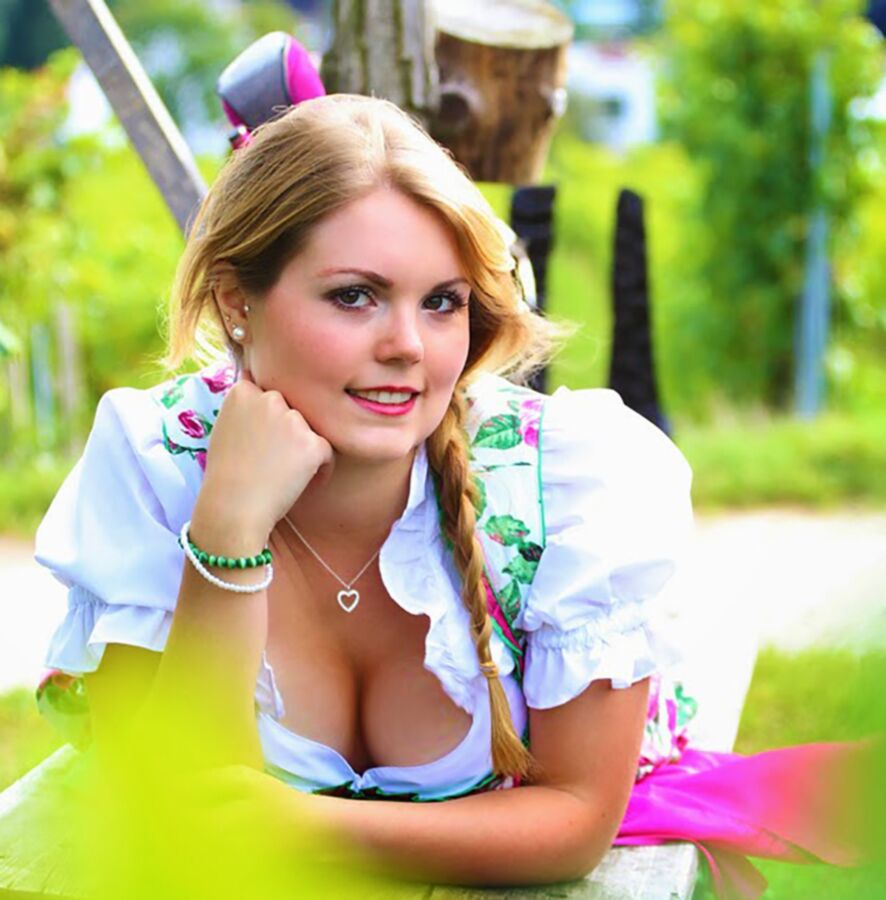 Free porn pics of Fesche Madln im Dirndl zum Siebenundfünfzigst`n 9 of 100 pics