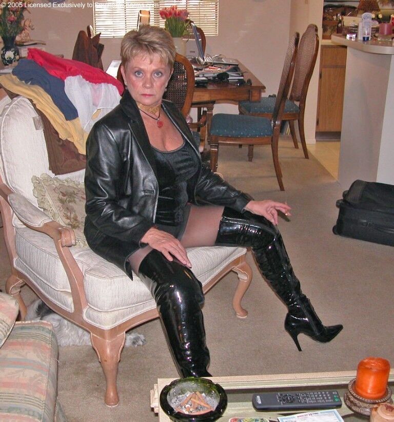 Free porn pics of ENGLISH BOOTED LADY MY FAVOURITE LEATHER COATS 18 of 230 pics