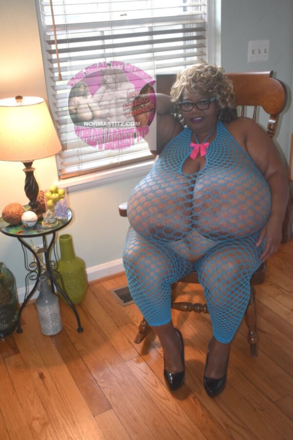 Free porn pics of Gigantic black granny udders 21 of 41 pics