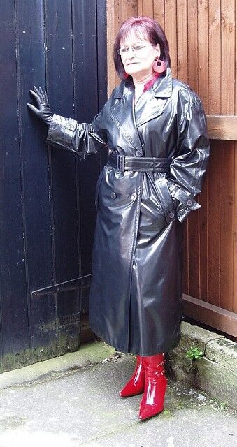 Free porn pics of ENGLISH BOOTED LADY MY FAVOURITE LEATHER COATS 1 of 230 pics