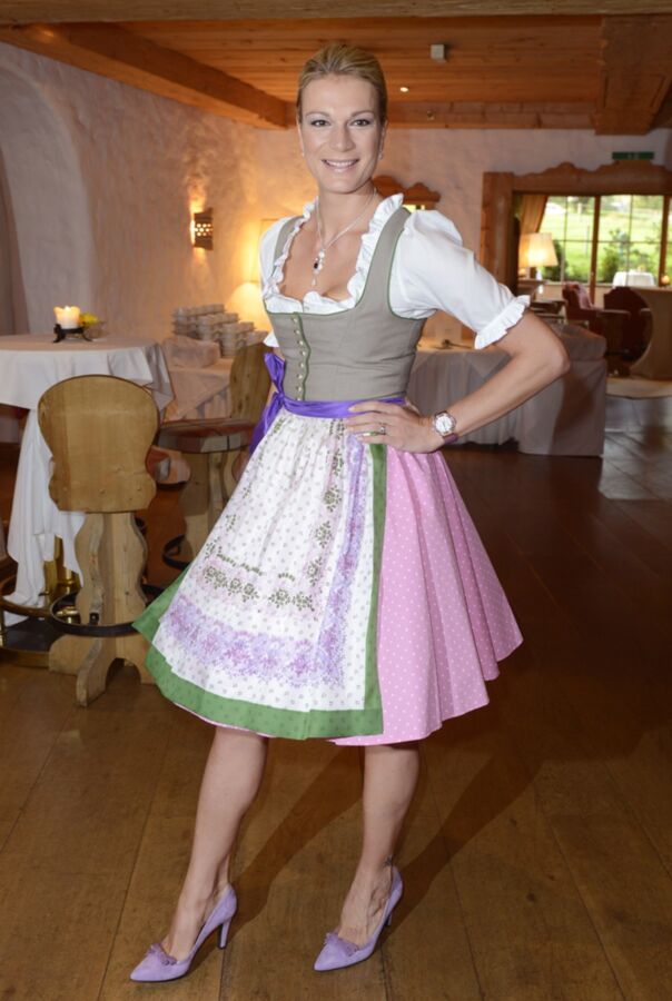 Free porn pics of Fesche Madln im Dirndl zum Sechsundfünfzigst`n 11 of 100 pics