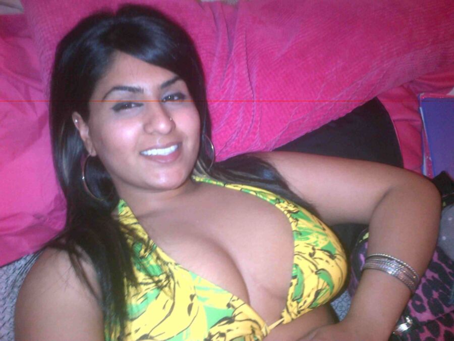 Free porn pics of Saira 17 of 75 pics