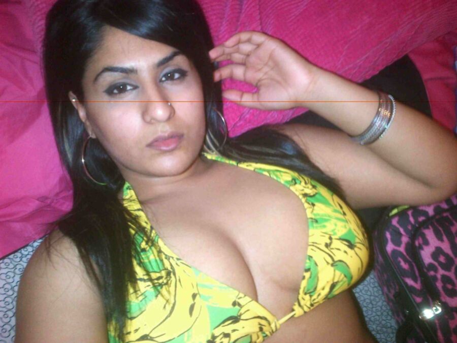 Free porn pics of Saira 16 of 75 pics