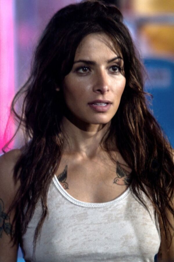 Free porn pics of Sarah Shahi - Really Pretty Females 9 of 511 pics