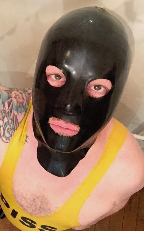 Free porn pics of Latex hoods and mask 6 of 12 pics