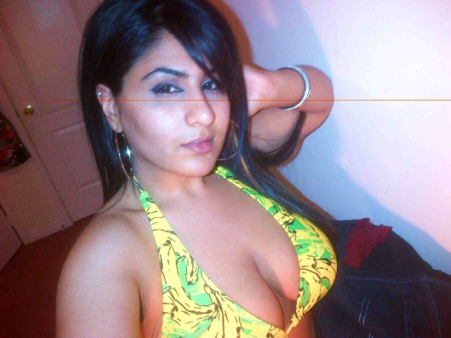 Free porn pics of Saira 12 of 75 pics