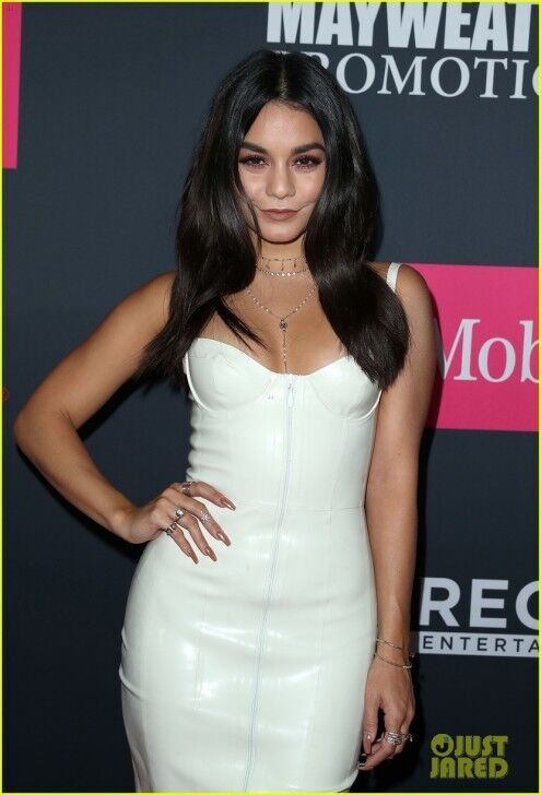 Free porn pics of VANESSA HUDGENS 19 of 26 pics