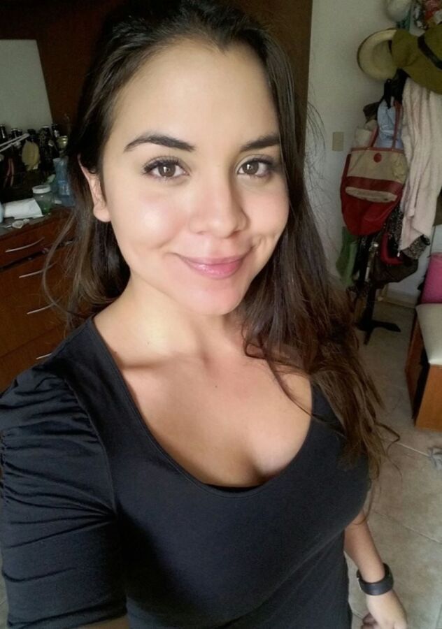 Free porn pics of Mexican whore for your abuse 17 of 19 pics