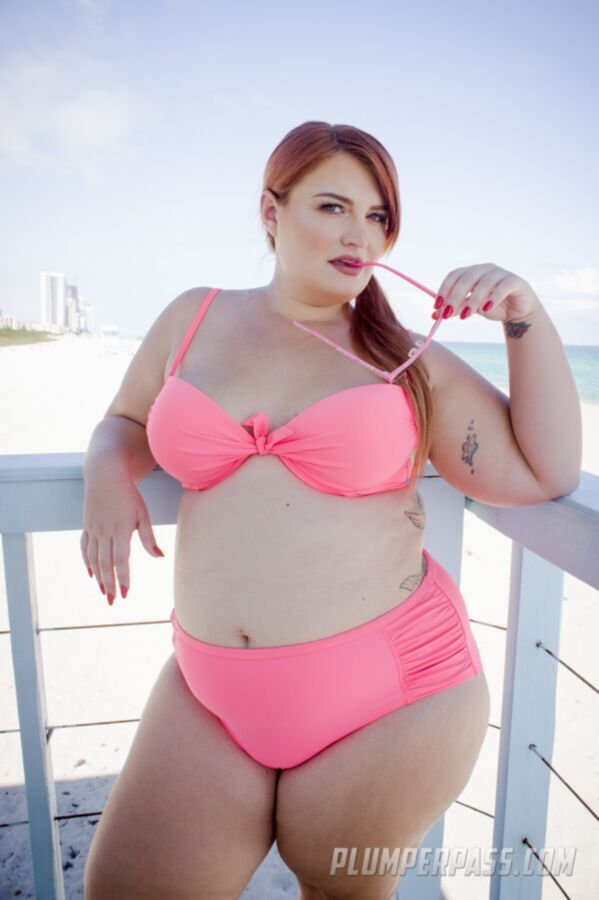 Free porn pics of Tiffany Star - pink bikini at the beach 20 of 68 pics