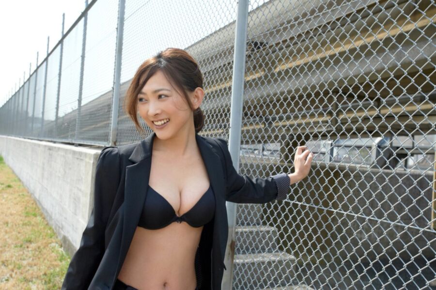 Free porn pics of Mitsuki Tanimura Black Bra 10 of 13 pics