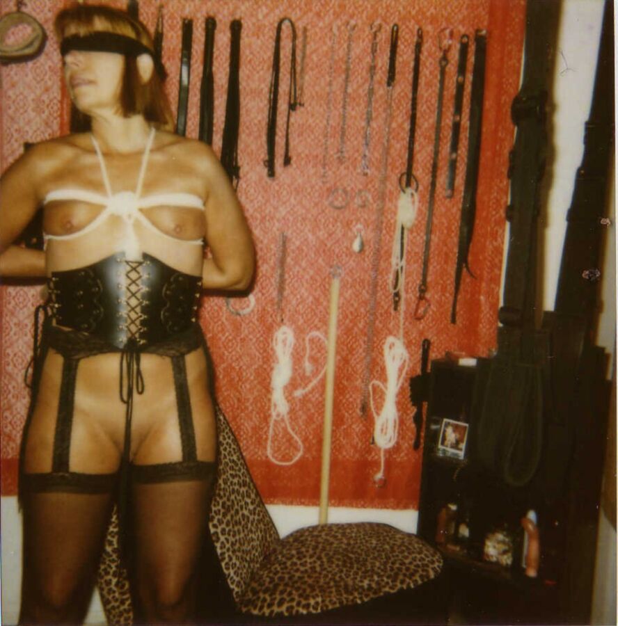 Free porn pics of Polaroids of fun girl 18 of 19 pics