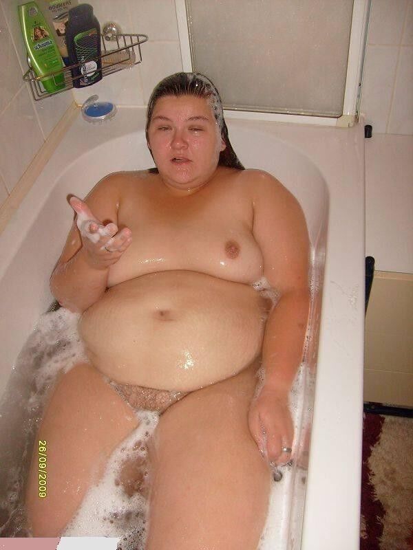 Free porn pics of BBWs in the Bath or Shower 1 of 96 pics