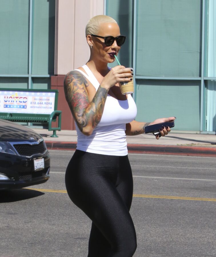 Free porn pics of Amber Rose in Tight Pants 4 of 18 pics