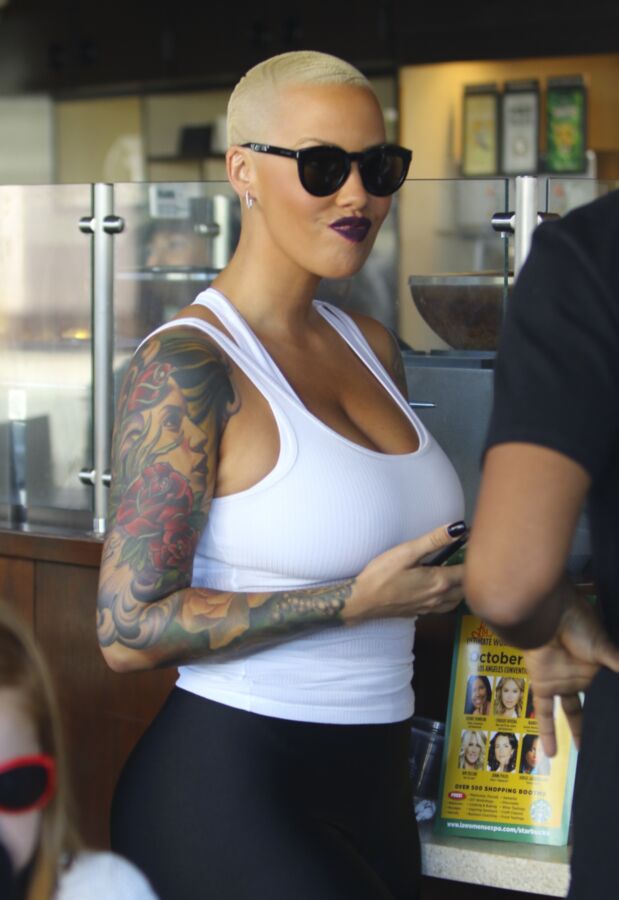 Free porn pics of Amber Rose in Tight Pants 7 of 18 pics