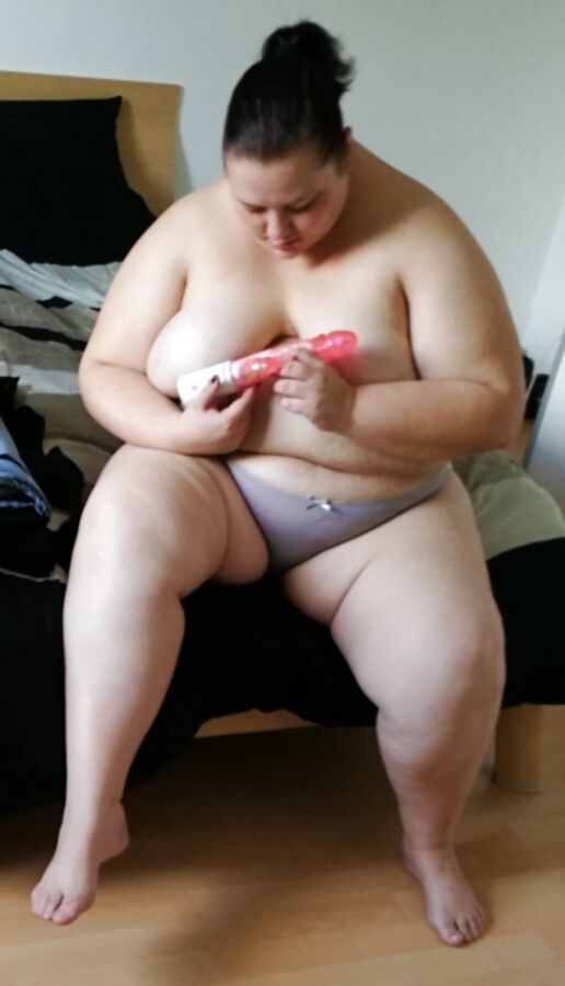 Free porn pics of Fat Pig Slut Melanie New Vibrator 3 of 13 pics