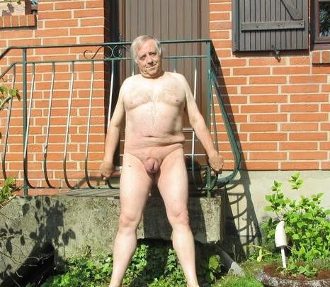 Free porn pics of nude mature male at home 3 of 10 pics