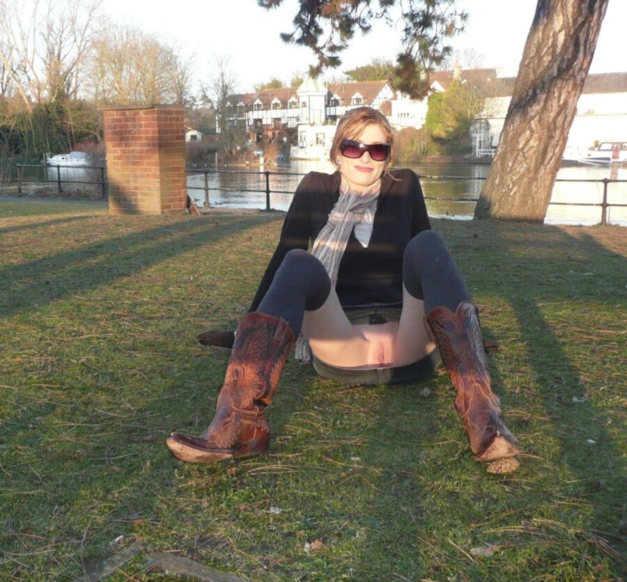Free porn pics of Fetish - Outdoors Public places - Flashing pussy while seated 19 of 34 pics