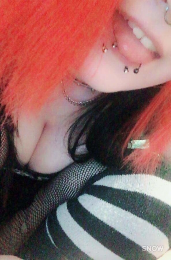 Free porn pics of Huge tits Emo loves to be slutty 11 of 23 pics