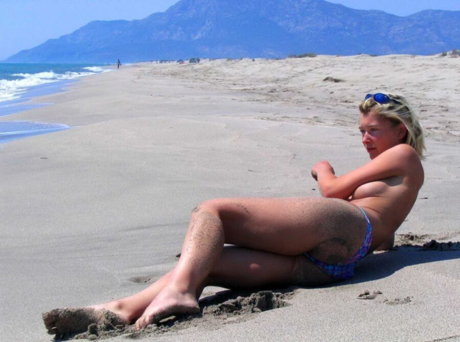 Free porn pics of Some more nudebeach 18 of 53 pics