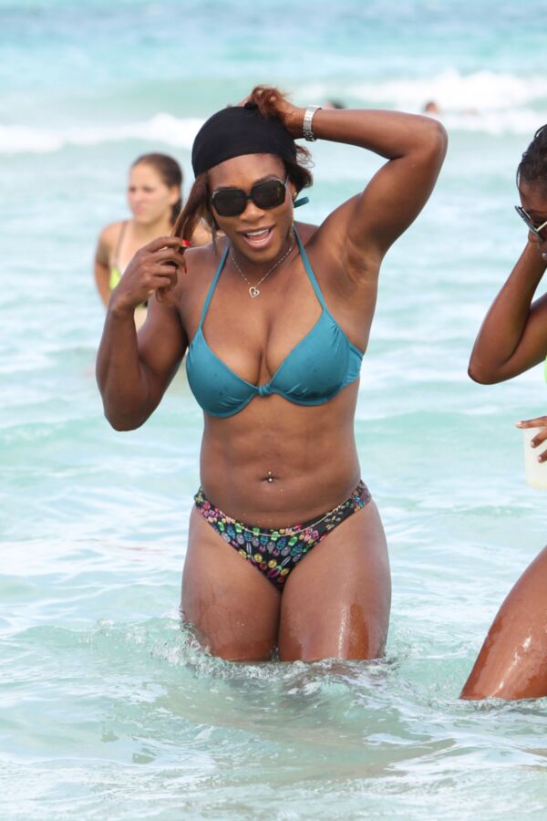 Free porn pics of Serena Williams in bikini 3 of 13 pics