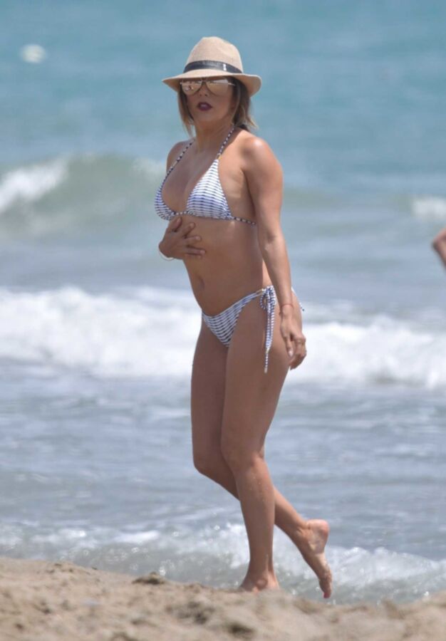 Free porn pics of Eva Longoria in bikini 7 of 15 pics