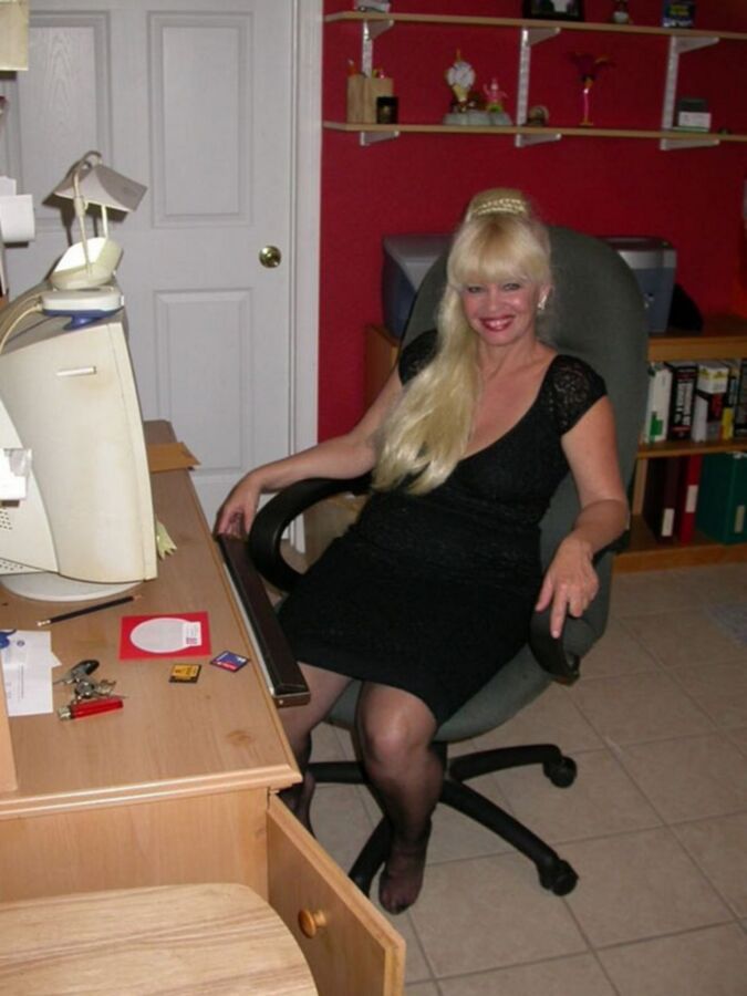 Free porn pics of Linda Starr Horny Mature Blonde 14 of 29 pics