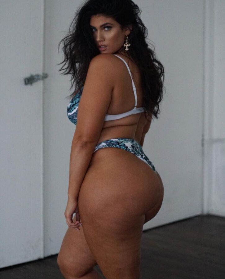 Free porn pics of BBW Latecia Thomas is thick 6 of 21 pics