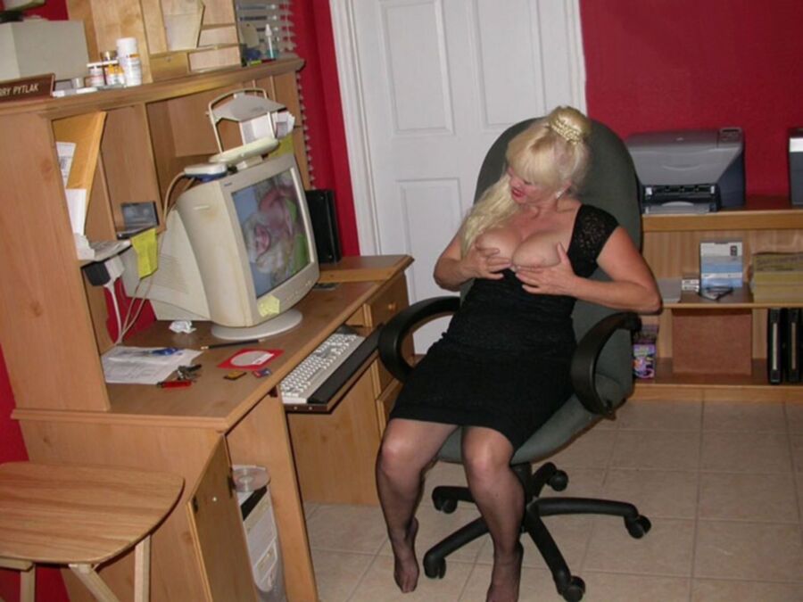 Free porn pics of Linda Starr Horny Mature Blonde 15 of 29 pics