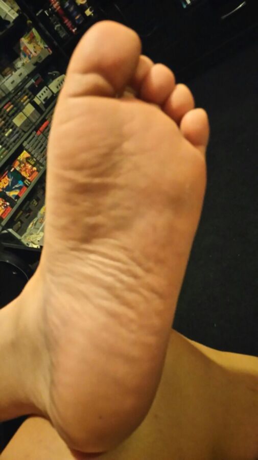 Free porn pics of Beauty girl feet soles 7 of 15 pics