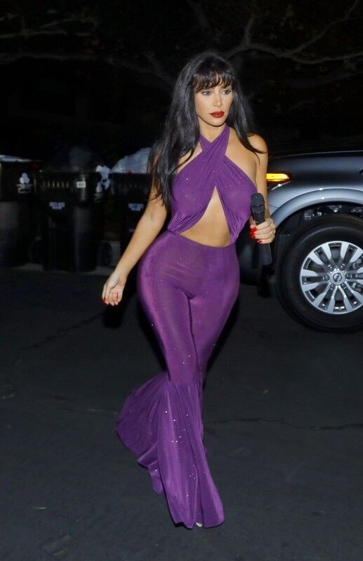 Free porn pics of Kim Kardashian dress up as Selena tribute 7 of 16 pics