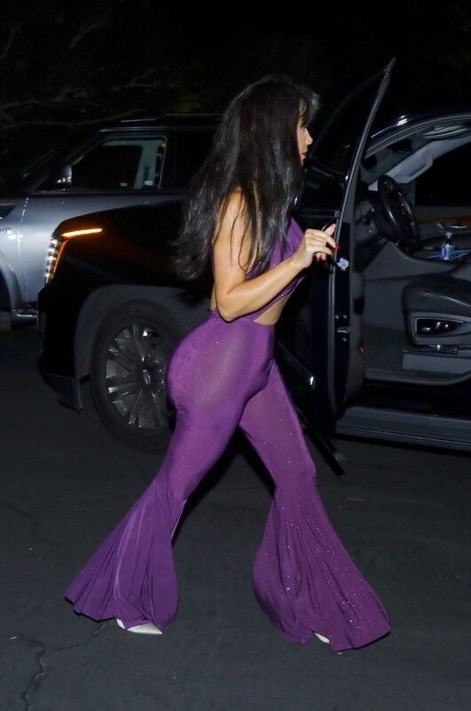 Free porn pics of Kim Kardashian dress up as Selena tribute 5 of 16 pics