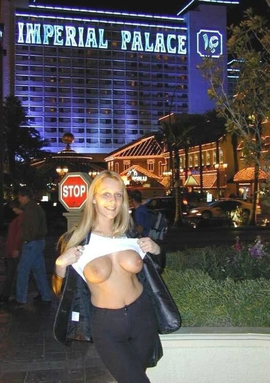 Free porn pics of Fetish - Boobs flash - Public places - In or outdoors - All ages 4 of 35 pics