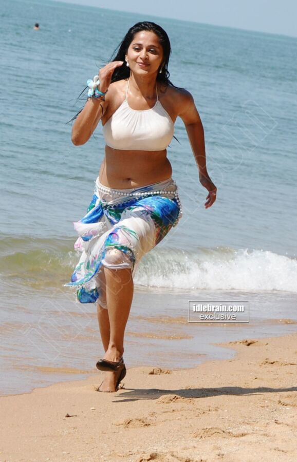 Free porn pics of Anushka Shetty Steamy, Sexy Beach Pics, showing her Hot Navel 20 of 120 pics