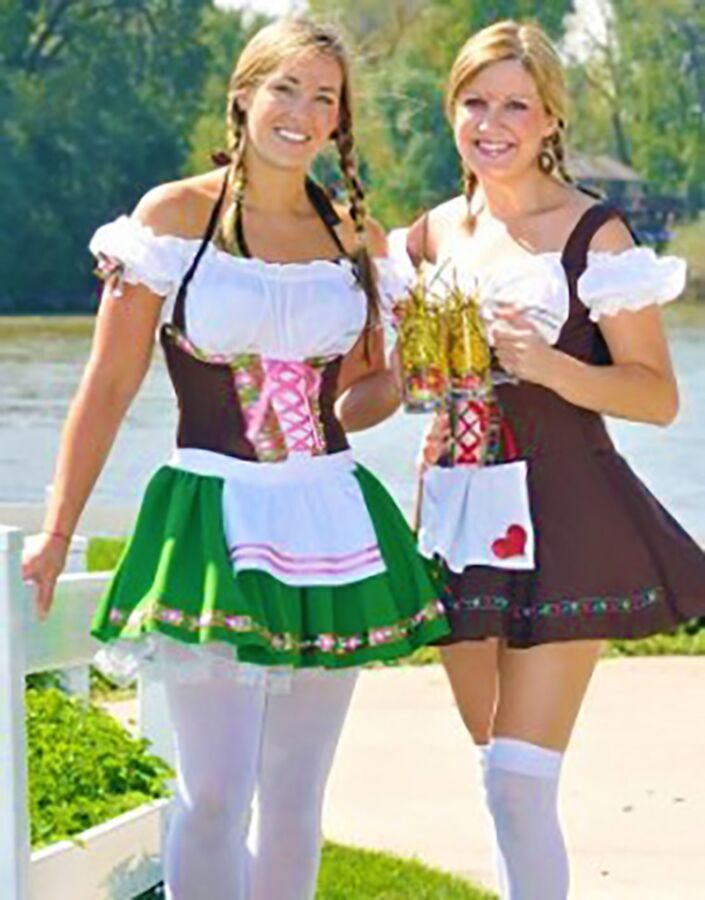 Free porn pics of Fesche Madln im Dirndl zum Sechsundsechzigst`n 17 of 100 pics