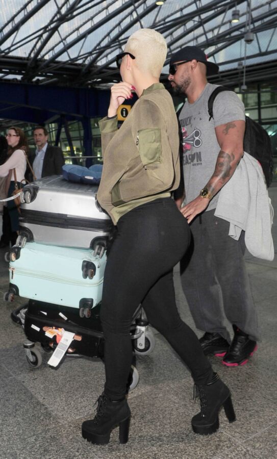 Free porn pics of Amber Rose Booty in black jeans 4 of 7 pics