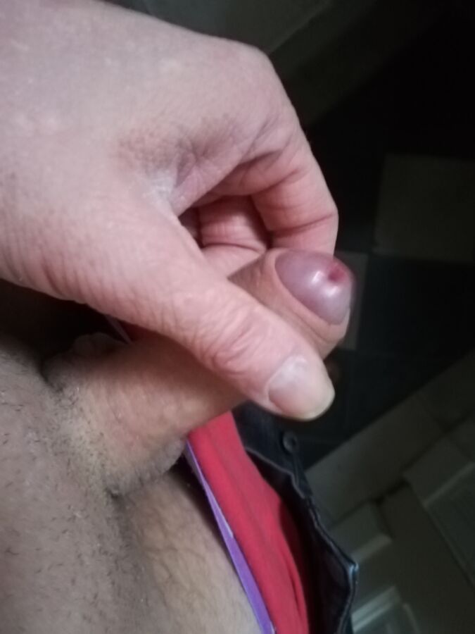 Free porn pics of cumming in the toilet 2 of 11 pics