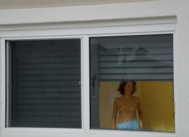 Free porn pics of Peeping in the window 17 of 21 pics