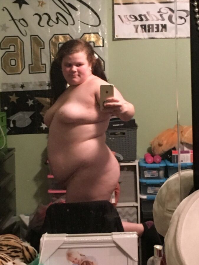 Free porn pics of Fatty girl nip nip 13 of 22 pics